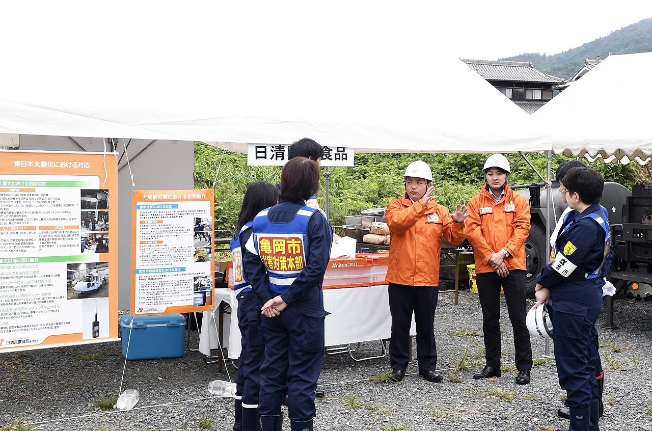 亀岡市の職員と事前打合せ（日清医療食品）